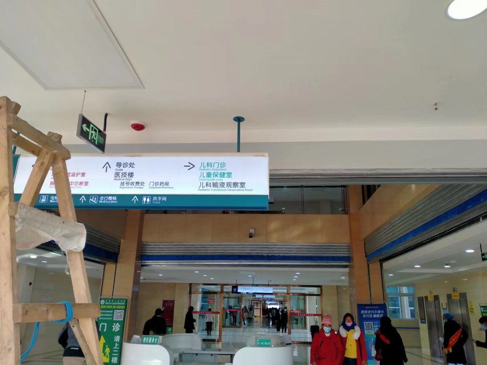 软膜灯箱与卡布灯箱画面更换